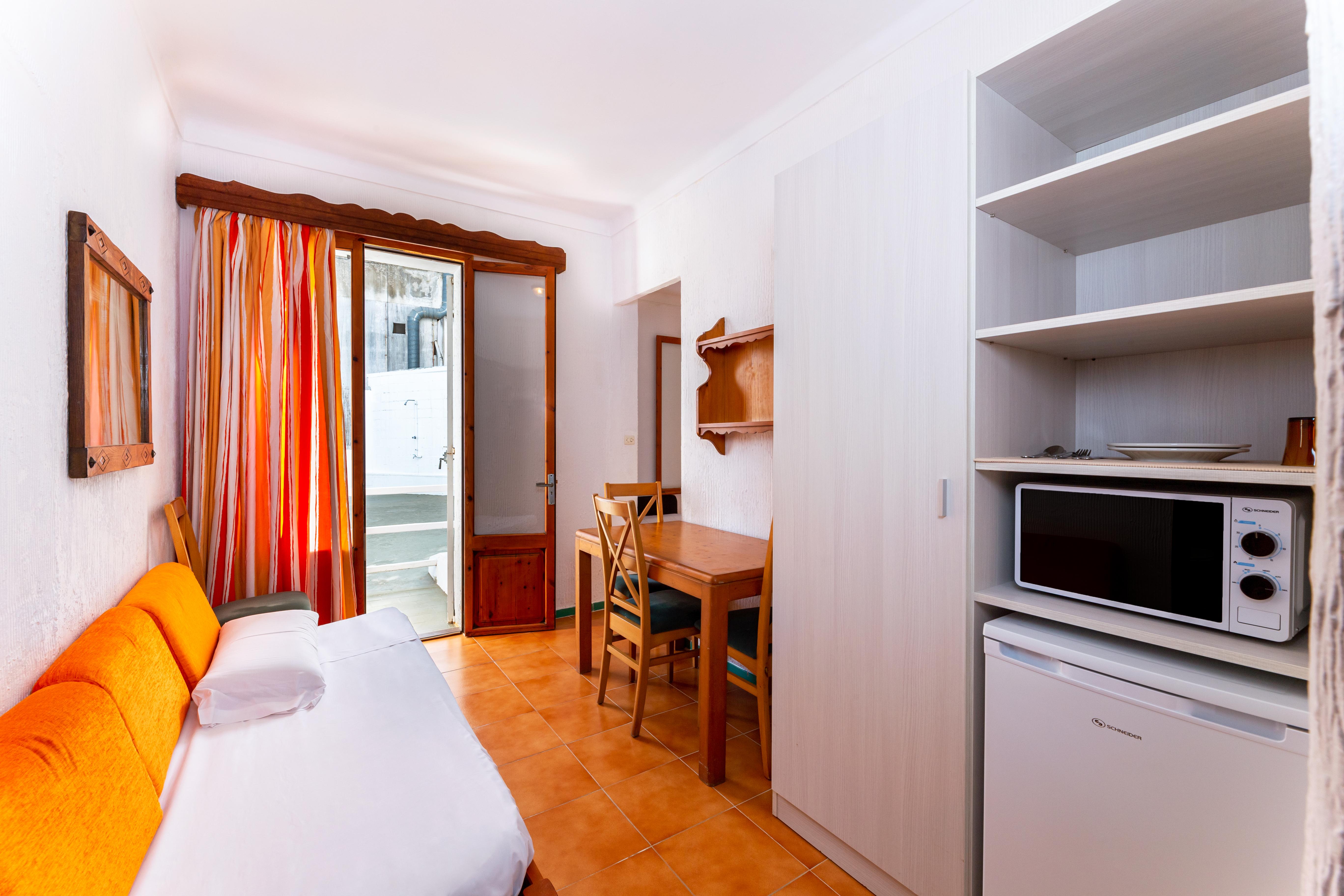 Hostal Residencia San Francisco Porto Colom Exterior foto